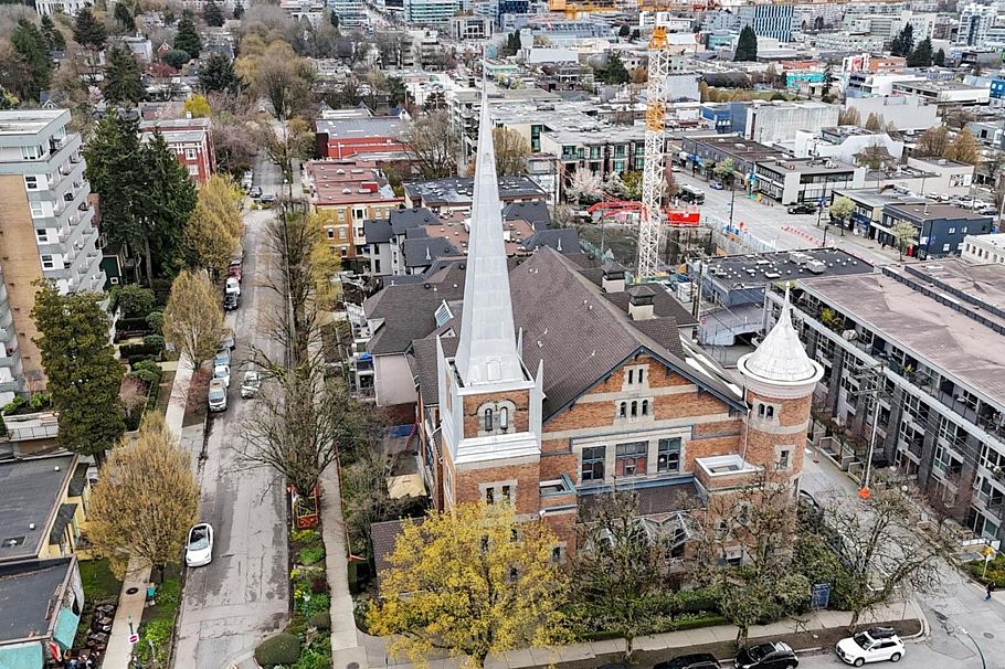 303 2525 Quebec Street Vancouver, BC - 24