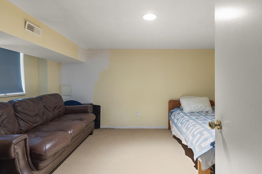 4549 W 12th Avenue Vancouver, BC - 23