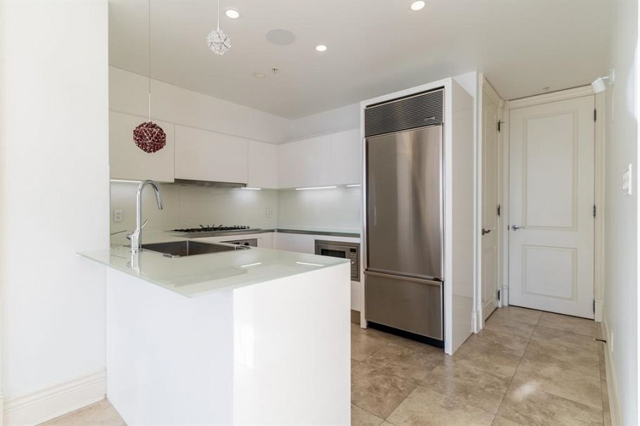 801 1280 Richards Street Vancouver, BC - 2
