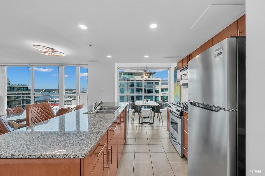 1206 188 E Esplanade North Vancouver, BC - 8