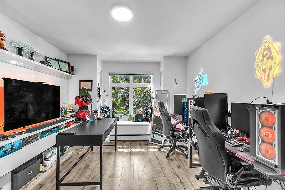 786 W 17th Street North Vancouver, BC - 30