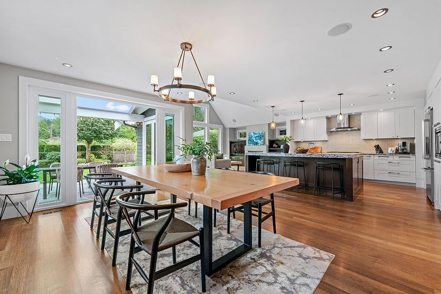 4390 Cheviot Road North Vancouver, BC - 4