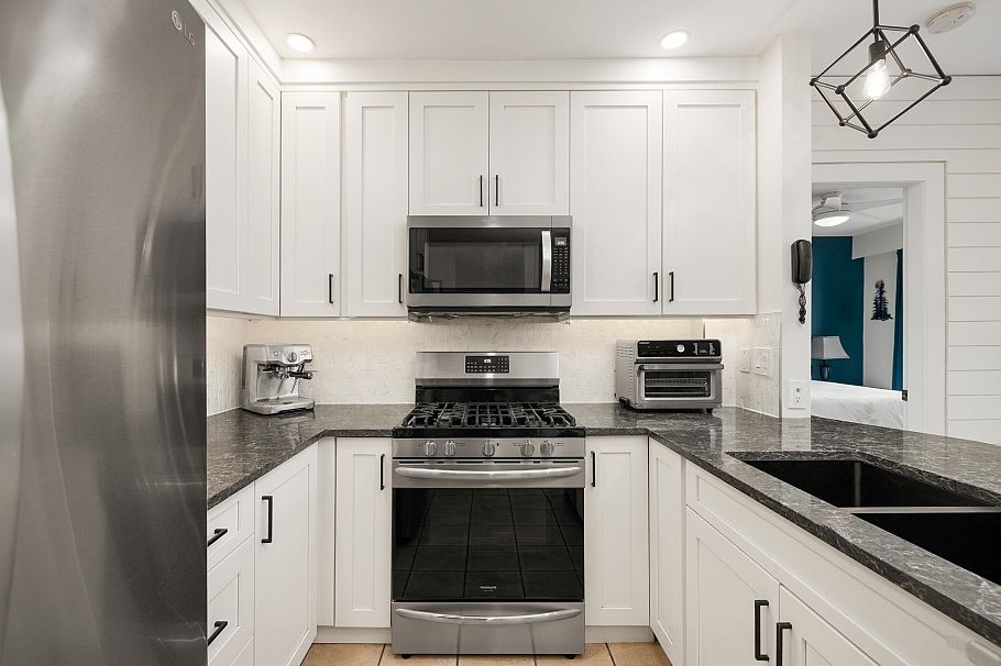 219 3629 Deercrest Drive North Vancouver, BC - 15