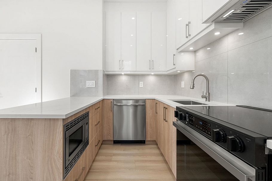 2 3583 Haida Drive Vancouver, BC - 20