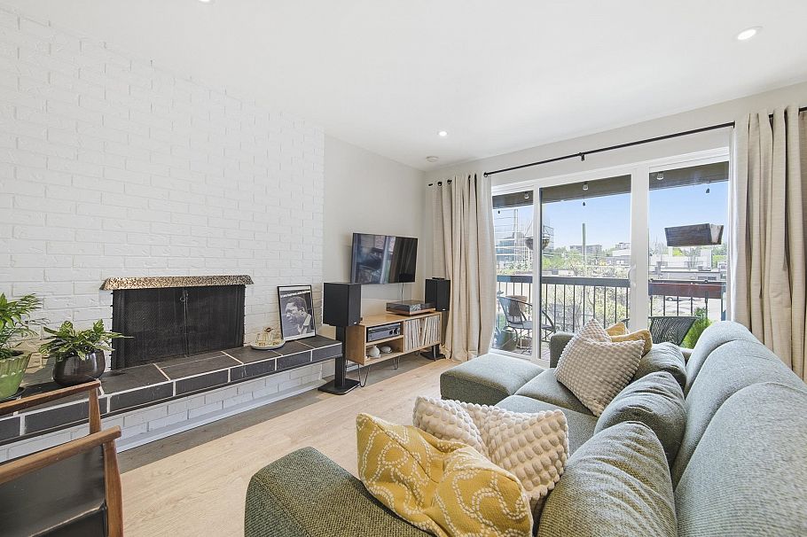 304 1825 W 8th Avenue Vancouver, BC - 3