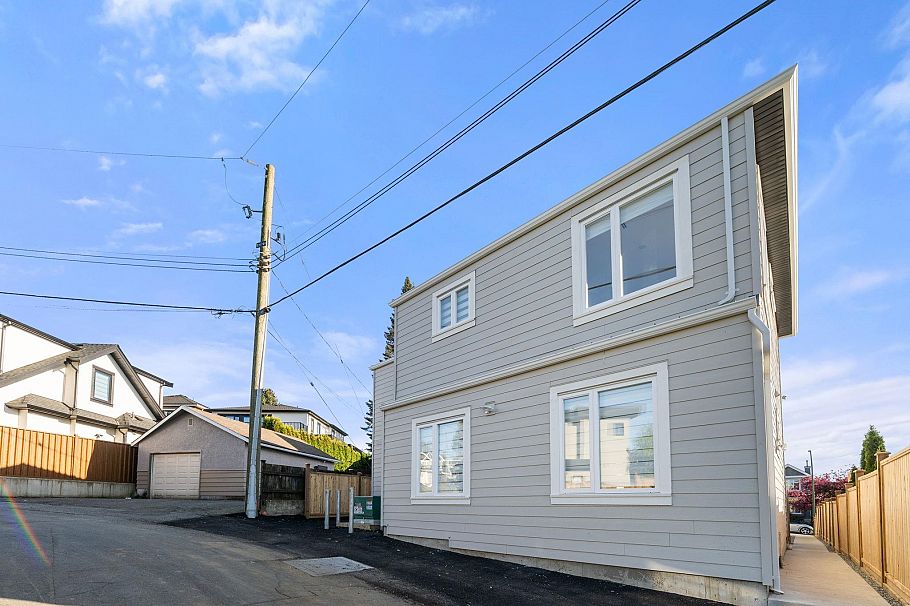 2 3583 Haida Drive Vancouver, BC - 1