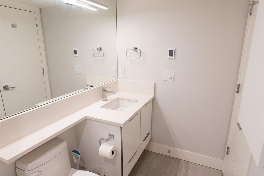 201 289 Drake Street Vancouver, BC - 25