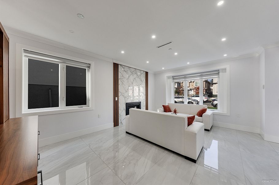 1 926 E 58th Avenue Vancouver, BC - 5