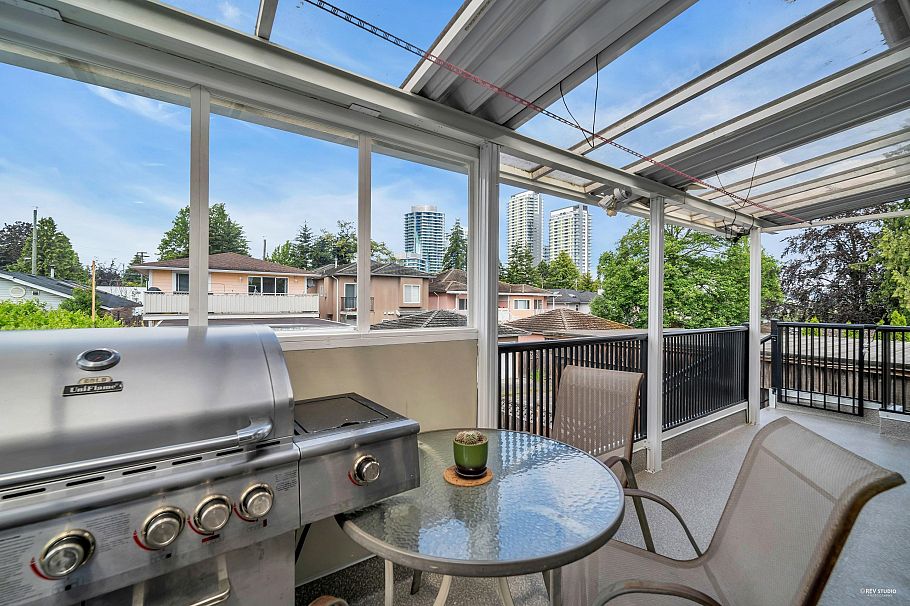 669 W 71st Avenue Vancouver, BC - 15