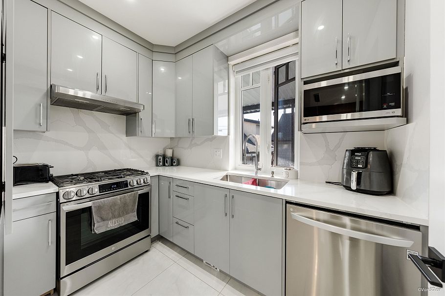 1 926 E 58th Avenue Vancouver, BC - 16