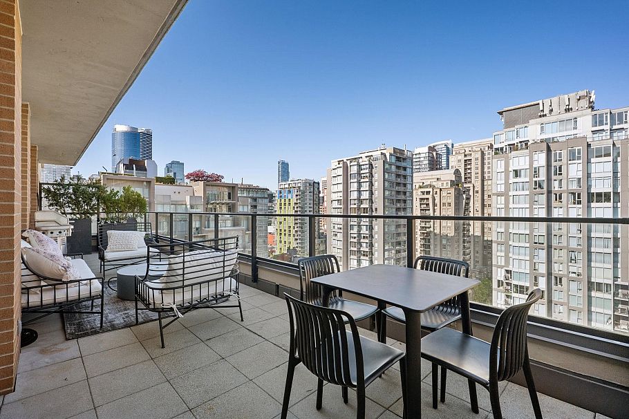 1906 1088 Richards Street Vancouver, BC - 2