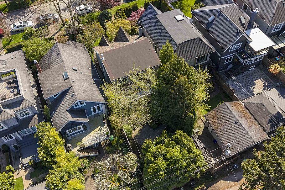 4549 W 12th Avenue Vancouver, BC - 34