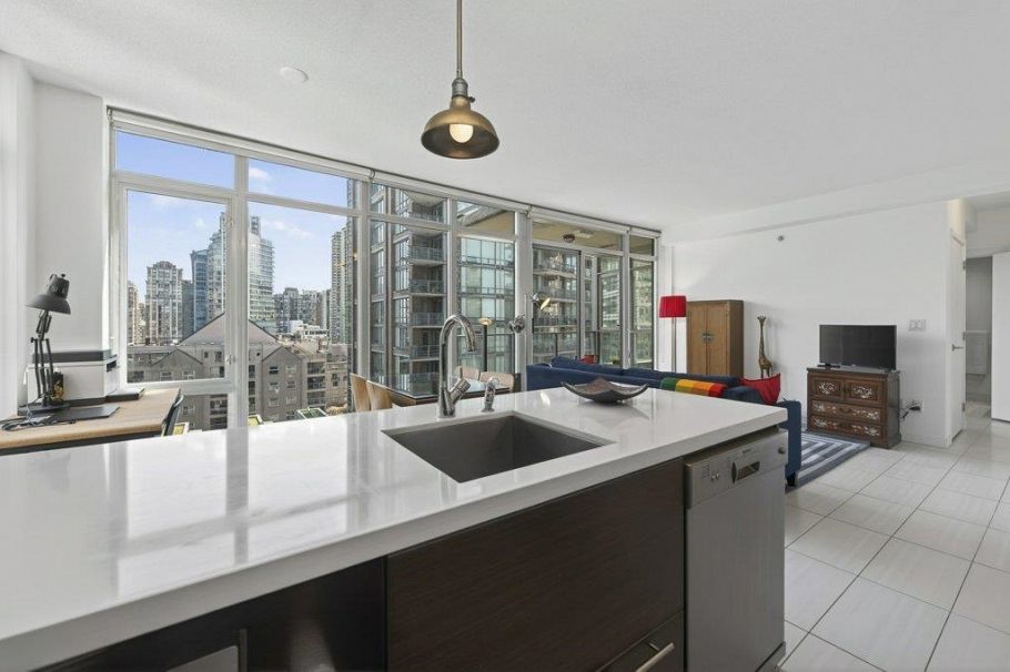 902 1252 Hornby Street Vancouver, BC - 12