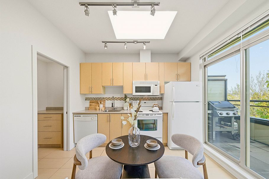 PH17 688 E 17th Avenue Vancouver, BC - 13