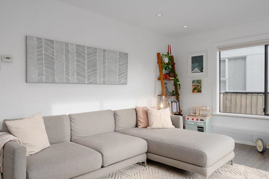 103 127 E 4th Street North Vancouver, BC - 13