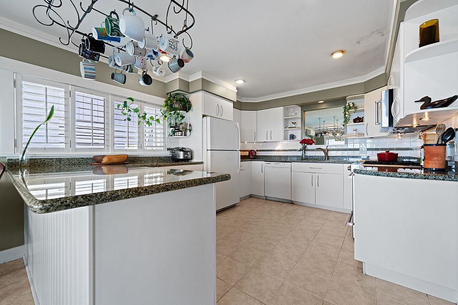 353 Newdale Court North Vancouver, BC - 9