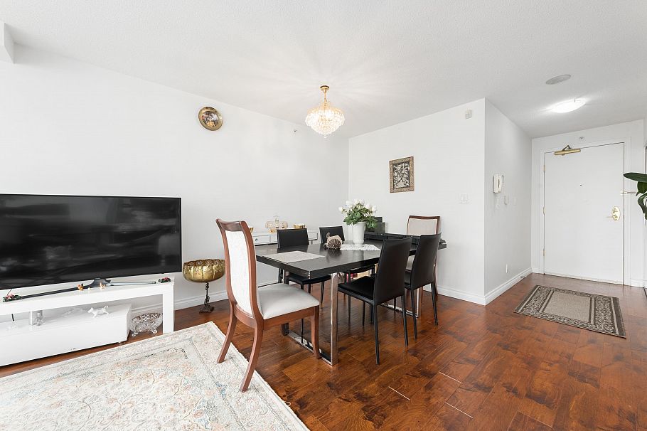 1201 1228 Marinaside Crescent Vancouver, BC - 3