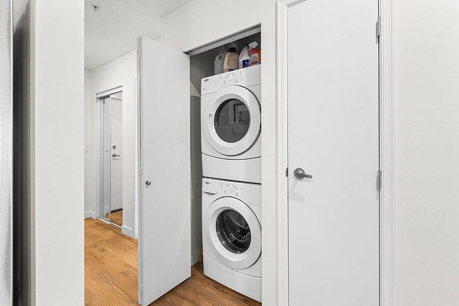 113 147 E 1st Street North Vancouver, BC - 21