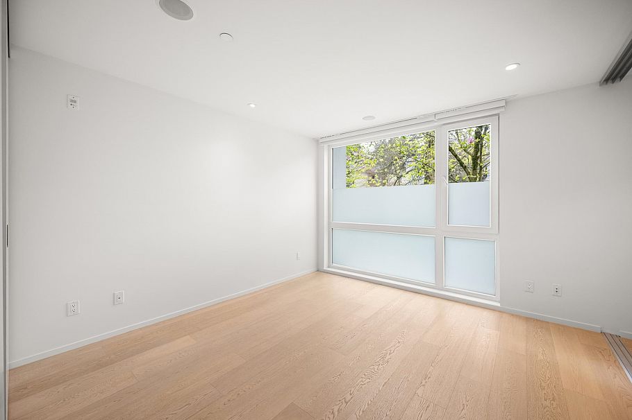 1889 W 2nd Avenue Vancouver, BC - 20