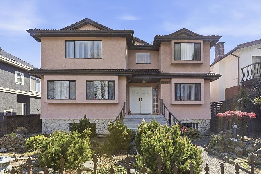 2778 E 47th Avenue Vancouver, BC - 30