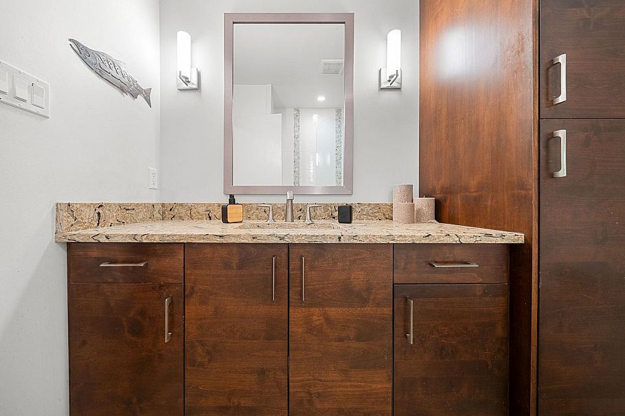 2010 Mackay Avenue North Vancouver, BC - 21