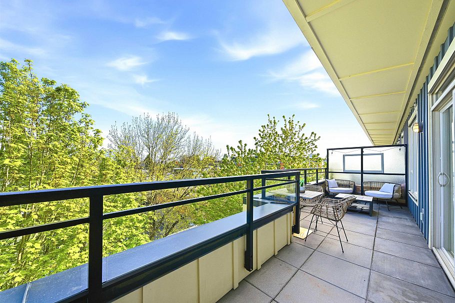 PH17 688 E 17th Avenue Vancouver, BC - 2