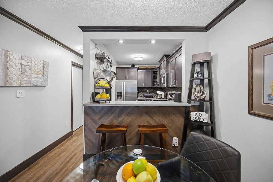 106 735 W 15th Avenue Vancouver, BC - 12