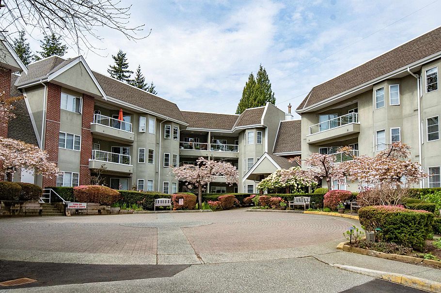 317 2020 Cedar Village Crescent North Vancouver, BC - 35