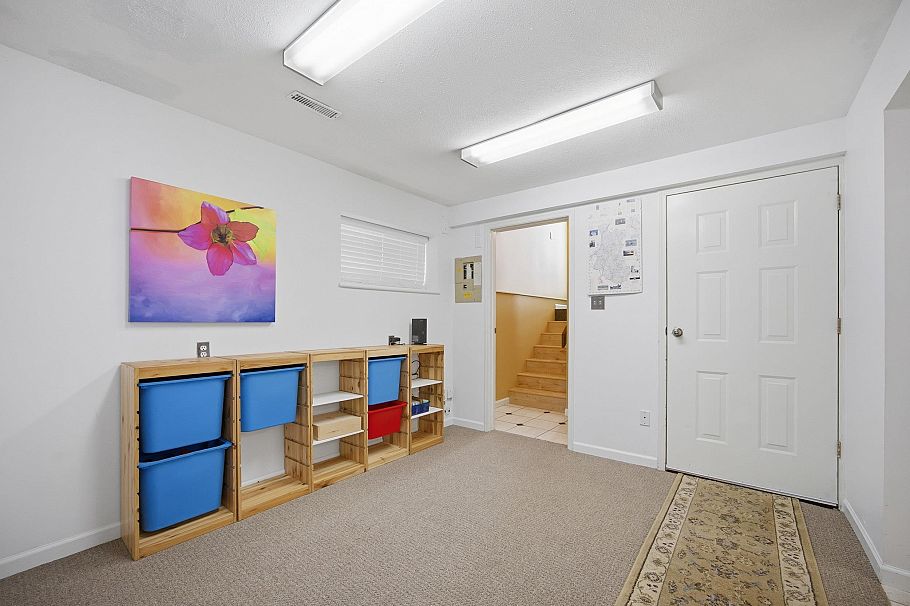 4057 Marine Drive Burnaby, BC - 22