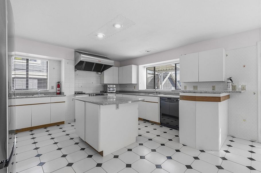 2778 E 47th Avenue Vancouver, BC - 11