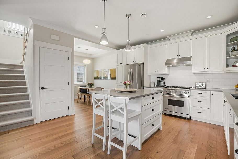 947 E 21st Avenue Vancouver, BC - 4