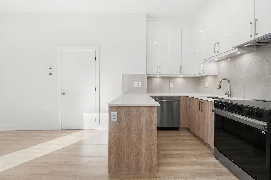 2 3583 Haida Drive Vancouver, BC - 19