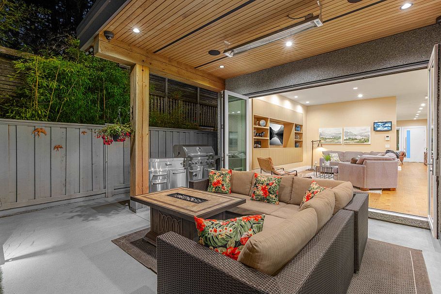 315 E 20th Street North Vancouver, BC - 4