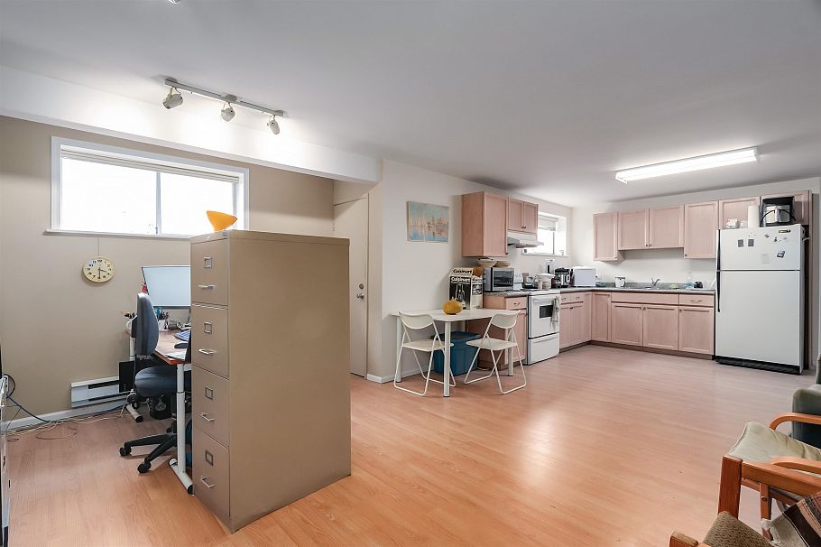 3712 Fir Street Burnaby, BC - 22