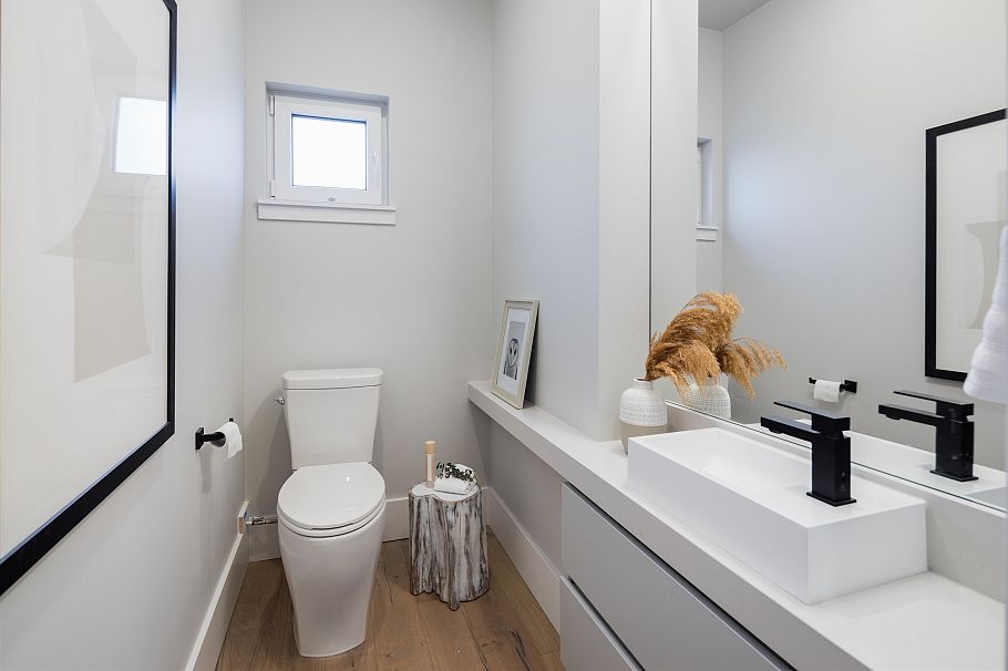 1341 E 21st Avenue Vancouver, BC - 26