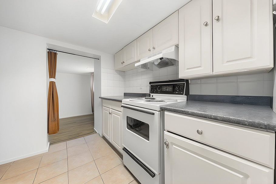 339 E 41st Avenue Vancouver, BC - 32