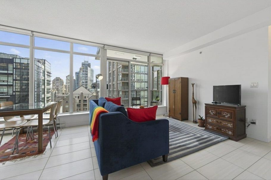 902 1252 Hornby Street Vancouver, BC - 3