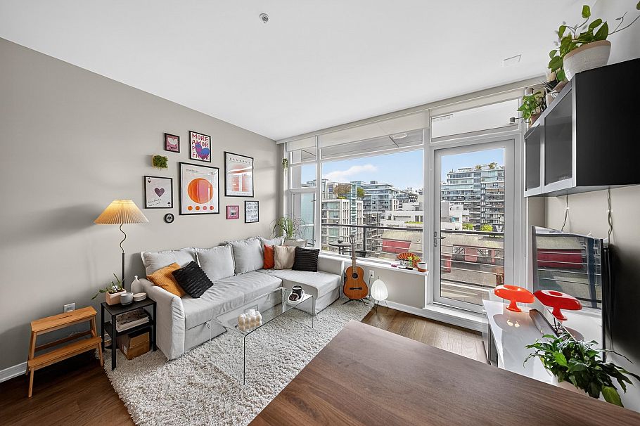 704 123 W 1st Avenue Vancouver, BC - 1