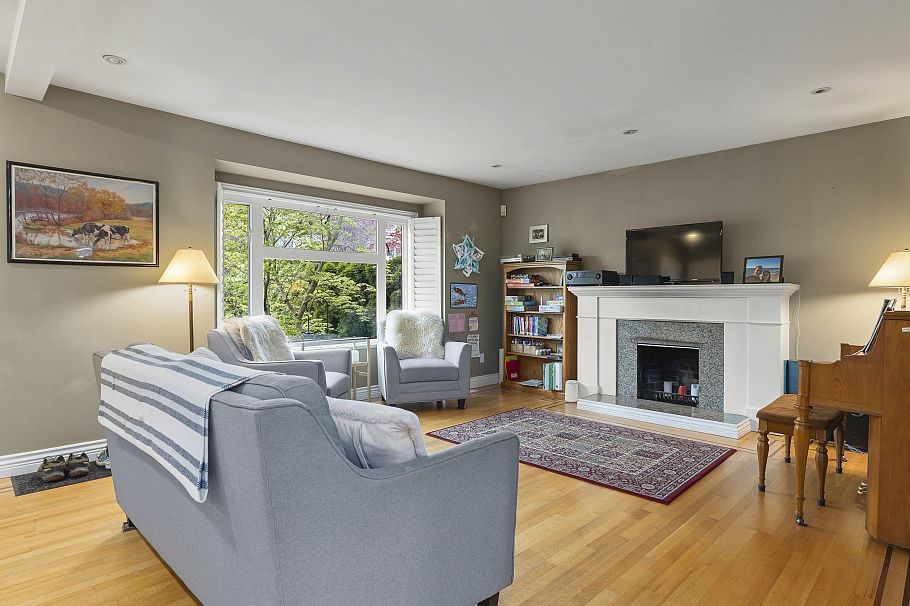 4549 W 12th Avenue Vancouver, BC - 6