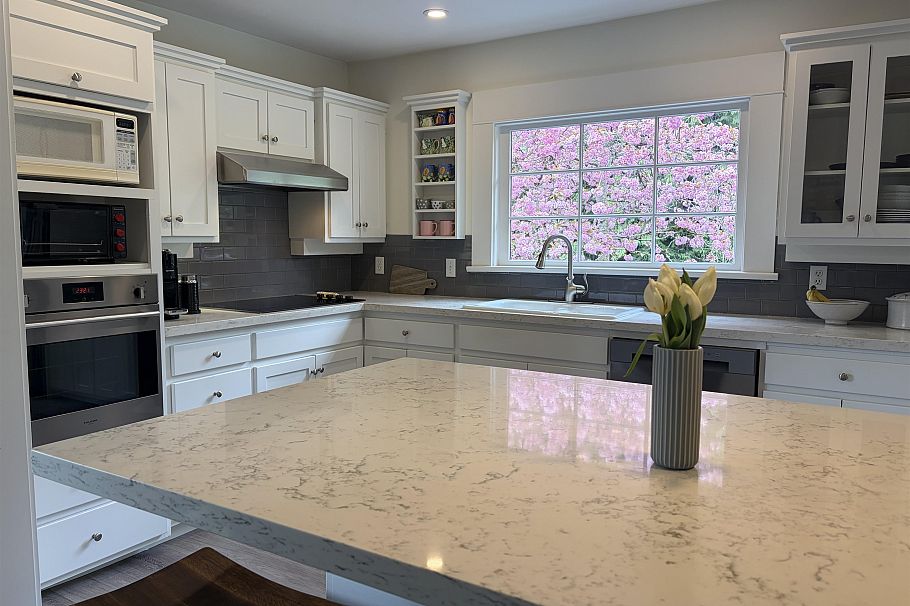 3039 St. Georges Avenue North Vancouver, BC - 10