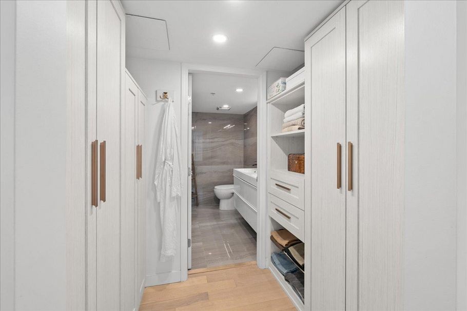 708 188 E Esplanade North Vancouver, BC - 17