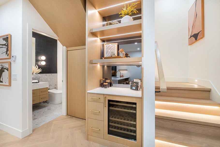 1 3345 W 13th Avenue Vancouver, BC - 22