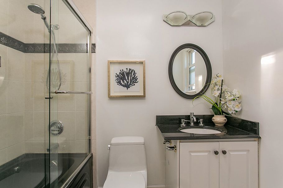 915 E 23rd Avenue Vancouver, BC - 12