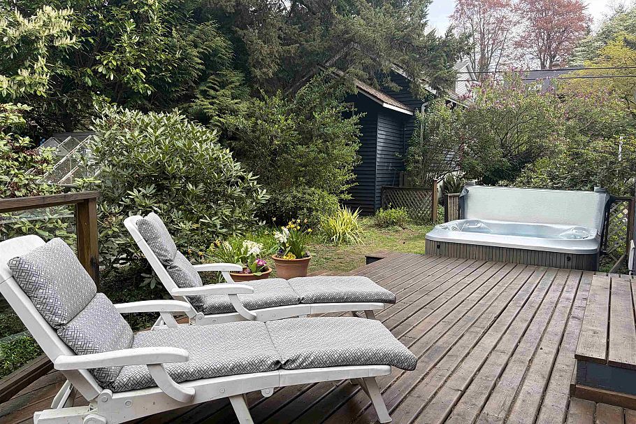 3039 St. Georges Avenue North Vancouver, BC - 29