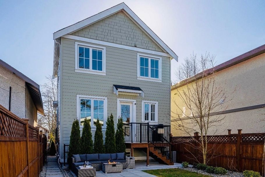 4327 Perry Street Vancouver, BC - 29