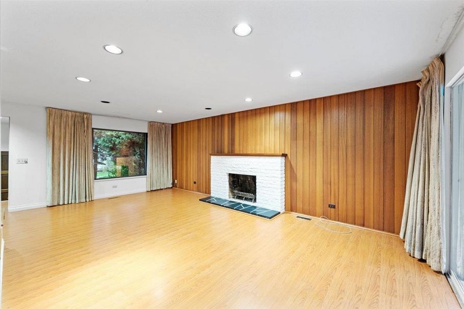 1064 Ruthina Avenue North Vancouver, BC - 6