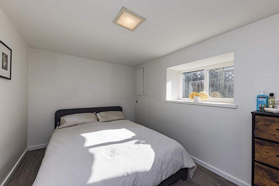 3039 St. Georges Avenue North Vancouver, BC - 26