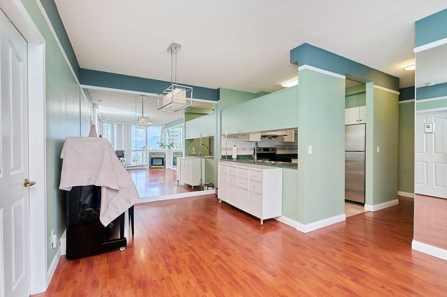 17F 6128 Patterson Avenue Burnaby, BC - 10