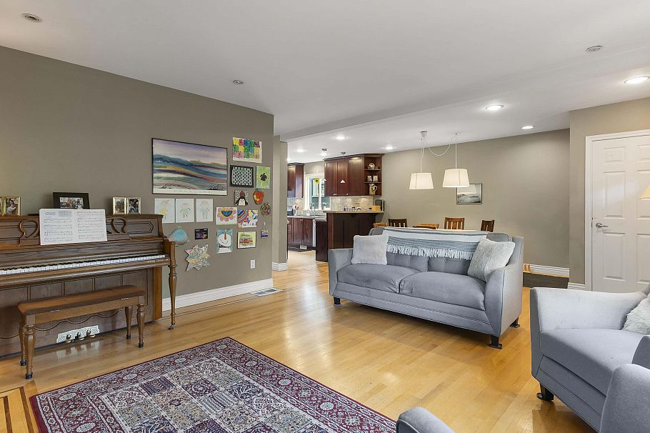 4549 W 12th Avenue Vancouver, BC - 7