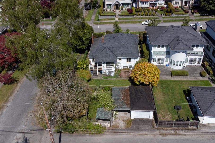 2396 W 18th Avenue Vancouver, BC - 38